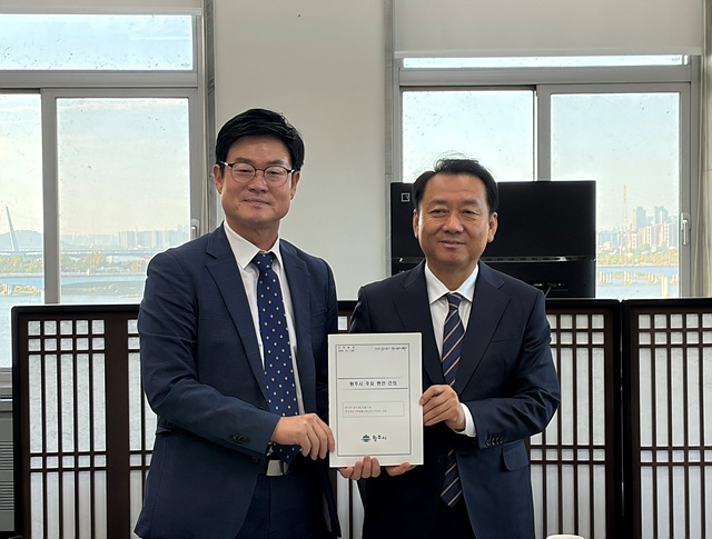 1. 원주시, 내년도 국비 확보 총력…1일 이광재 예결위원장 면담.jpg