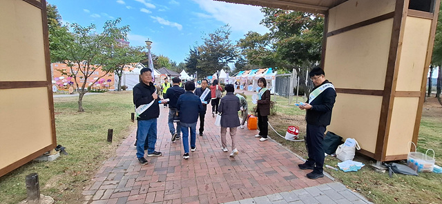 1 이천쌀문화축제장에서 자동차·이륜차 검사 및 의무보험 가입 홍보.jpg