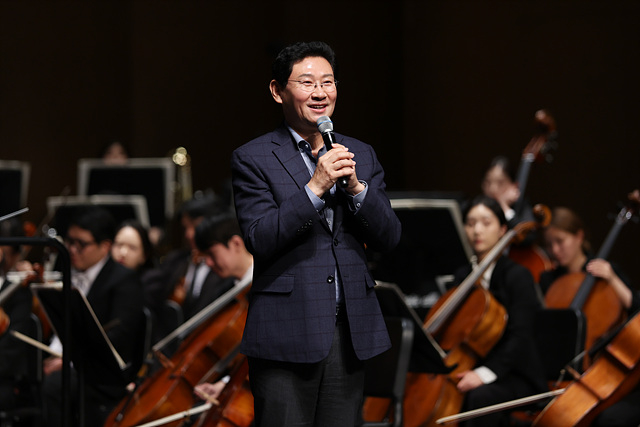 에 참석해 인사말하고 있다.jpg