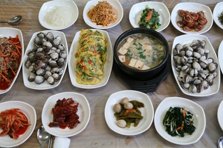 보성군, 벌교 태백산맥 꼬막거리 음식점에 위생용품 지원