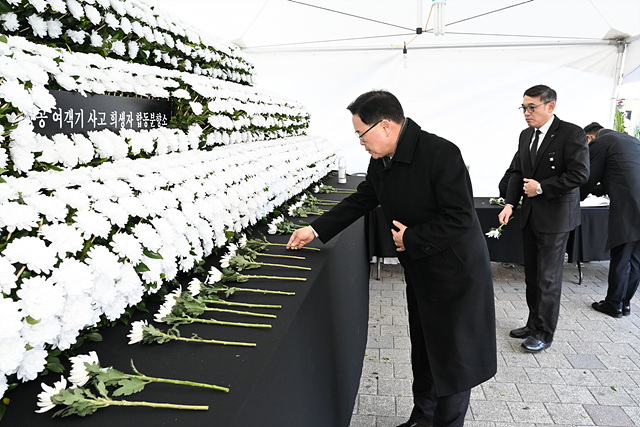 강수현 양주시장, 제주항공 여객기 사고 희생자 ‘조문’