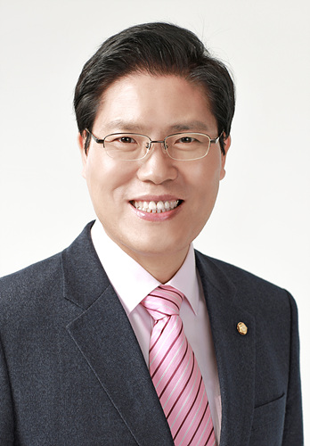 송석준 의원 , 로맨스 스캠으로 1 년 반 만에 1380 억 털렸다