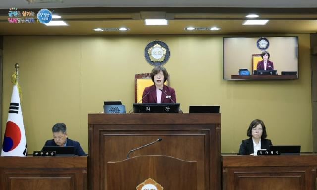 양평군의회, 새 의장에 오혜자 의원 선출