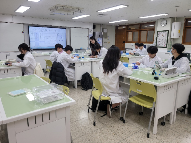 과학실이 달라졌다! 이천교육지원청-이천시, 이천형 과학실 공개수업 성과 공유