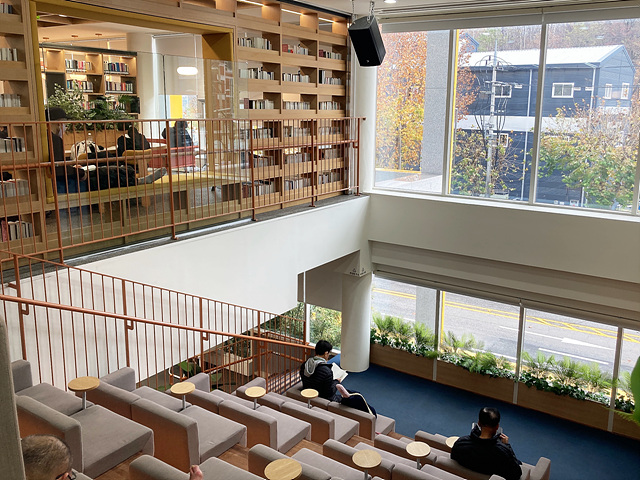 책 보고 공연 보고 생활문화의 보고! 라이프러리(Life+Library)로 거듭나다