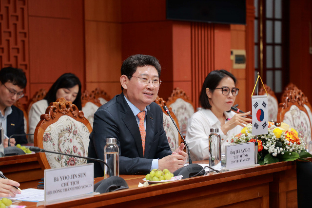 이상일 용인특례시장, 다낭시 도서관 준공식·우호협약 위해 베트남 공식 방문