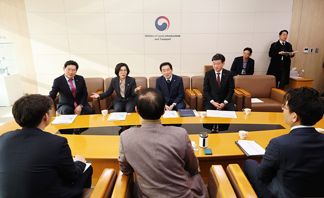 안성시, 중부권 광역급행철도 조기 추진 공동건의문 국토교통부 전달