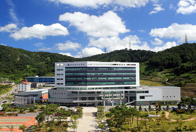 전남교육청, 설 연휴 기간 산하기관 주차장 개방2월 14~18일 무료 개방으로 “지역 주민 불편 해소”