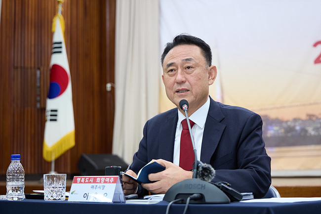 [신년특집]규제 뚫고 비상하는 ‘행복 도시 여주’... 이충우 시장, 2026년 청사진 밝히다