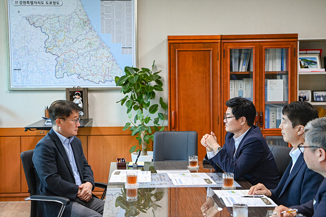 구자열 원주시장, 주요 현안 해결 위해 강원특별자치도청 방문