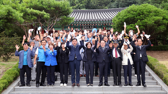 제81주년 광복절 맞아 순국선열 넋 기려… 안성시, 광복사 참배 거행