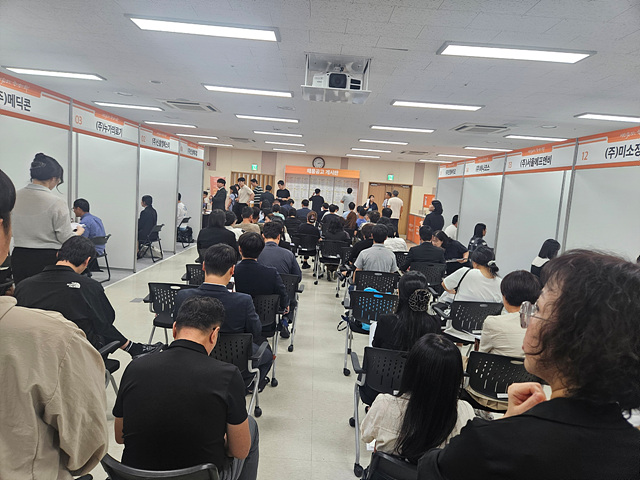원주시, 의료기기기업과 함께한 ‘구인구직 해피데이’ 성료
