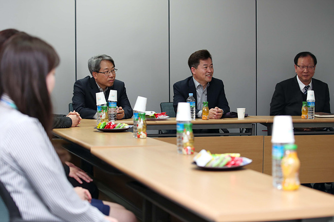 20190416 120미추홀콜센터 격려 방문6.jpg