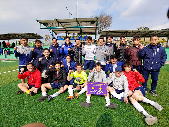 제20회 이천시 시장기 동호인 축구대회 30-40대부 이천시청 축구동호회 우승.jpg