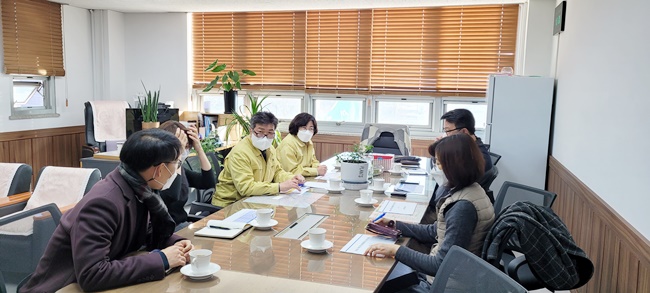 1. 요양병원 요양 시설 확진자 발생에 따른 대책회의.jpg