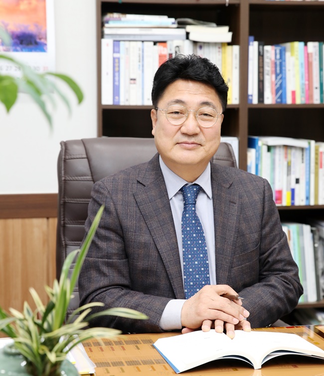 엄태준 이천시장.jpg