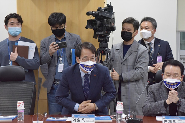 수도권내륙선반영 경기충북국회토론회.jpg