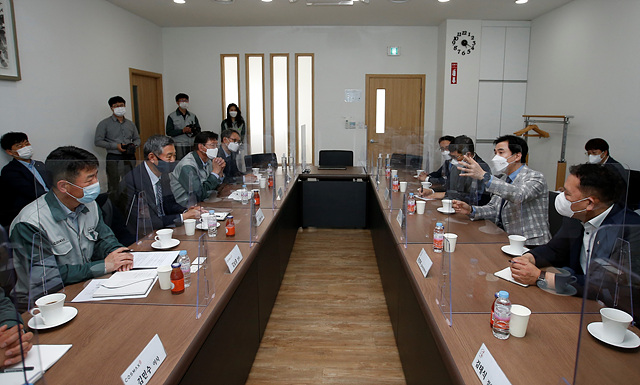 사진9-1.코스맥스방문.jpg