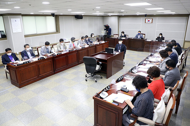 20210618_수원시의회 예산결산특별위원회 제2회 추경예산안 심사 의결.jpg