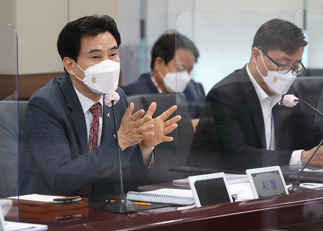 사진3-1. 민선7기 3년 주요성과보고 국장단회의.jpg