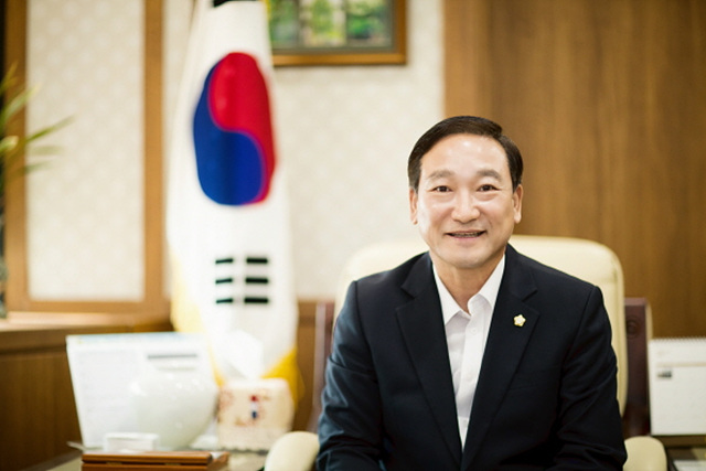 의회화성시의장.jpg
