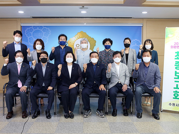 20210907_수원시의회 ‘건강한 먹거리 연구회’ 최종 활동보고회 개최 (1).jpg