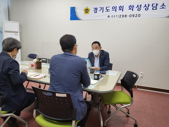 211014 오진택 의원, 무송회전교차로에 보도설치 민원해결 (1).jpg