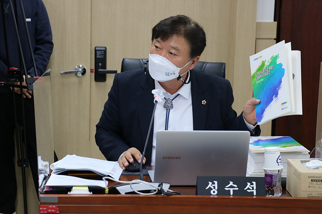 211105 성수석 의원, 지속가능한 경기도 문화예술 진흥 위한 중장기 계획 수립 필요 주장.jpg