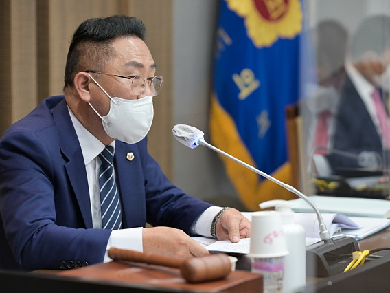 오진택 사진.jpg