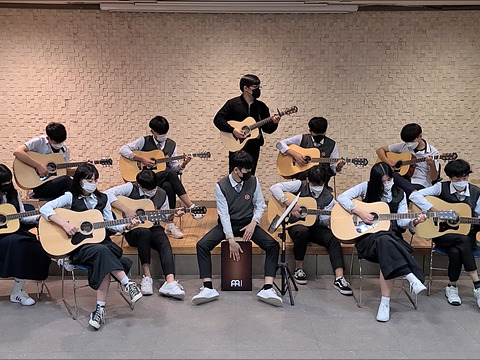 수원형 교육으로 학생들을 즐겁고.jpg