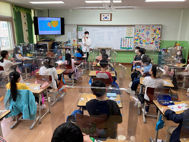 수원시국제교류센터, ‘찾아가는 세계시민교육’ 마무리.jpg