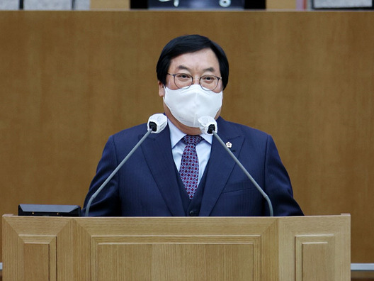 220211 방재율 의원, 5분 자유발언 통해 신청사 이전에 따른 적극적 도정 제안.jpg