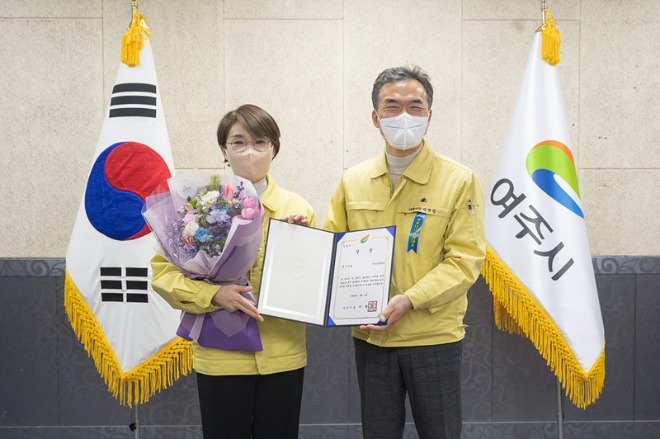 추가01- 여주시, 2021년 실적 성과관리 부서평가 우수부서 시상 (1).jpg