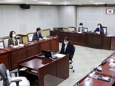(20222.03.15.)수원특례시의회 도시 종합 발전 특별위 도시 발전 불균형 여건 개선 방안 논의.jpg