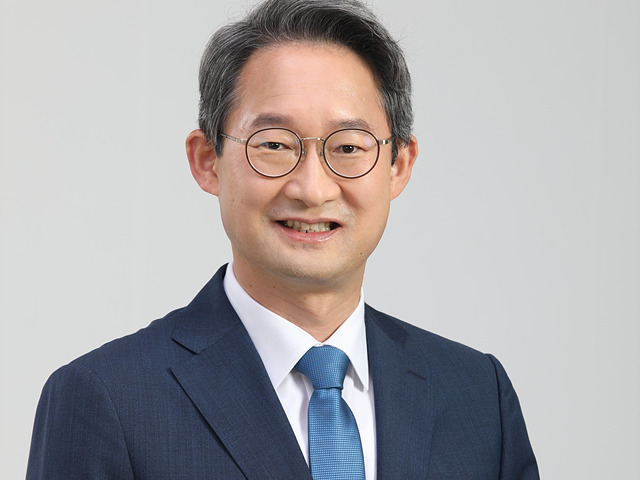김희겸 예비후보 상반신.jpg