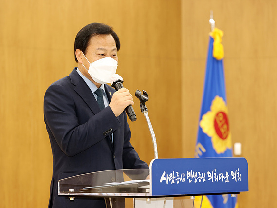 220502 장현국 의장, 5월 월례조회서 지방의회 불합리한 제도개선 노력지속 밝혀 (1).jpg