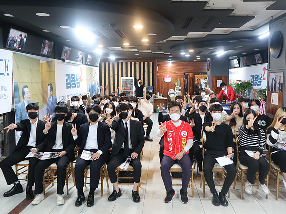 서수원 거주 대학생 50명 지지선언.jpg