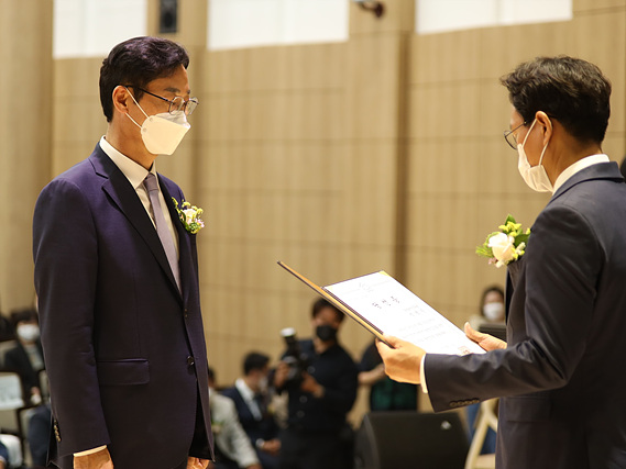 220603정명근 당선인 당선증 교부식 행사_1.jpg