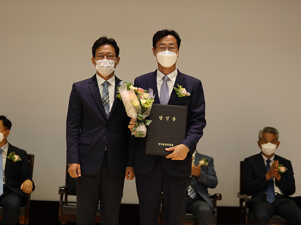 220603정명근 당선인 당선증 교부식 행사_3.jpg