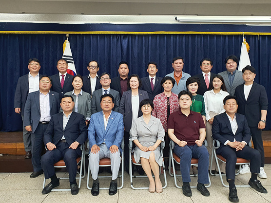 간담회 사진(1) (1).jpg