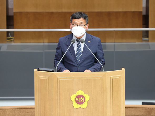 220614 장대석 의원, 5분 자유발언 통해 직업재활시설 동등 지원과 학교시설 개방 촉구.jpg