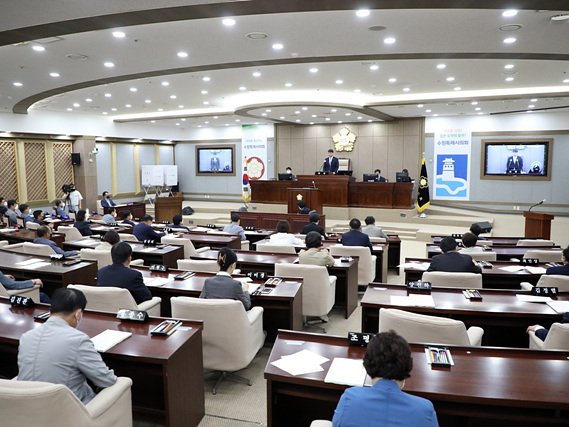 2022.06.22._제367회 임시회 폐회 및 폐회식 (2).jpg