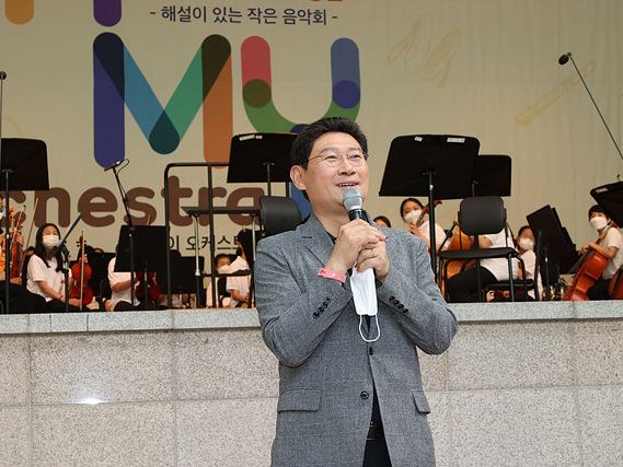 2-1. 이상일 용일시장이 지난 2일.jpg