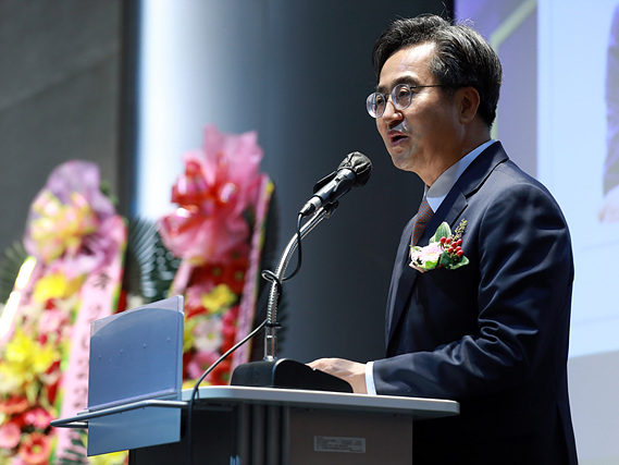 김동연 경기도지사.jpg