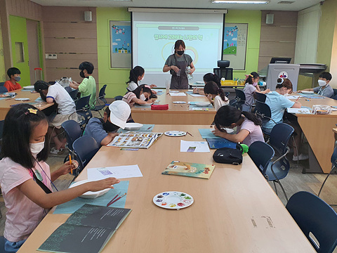 사진(일월초 여름방학 독서 행사 진행)(2) (1).jpg