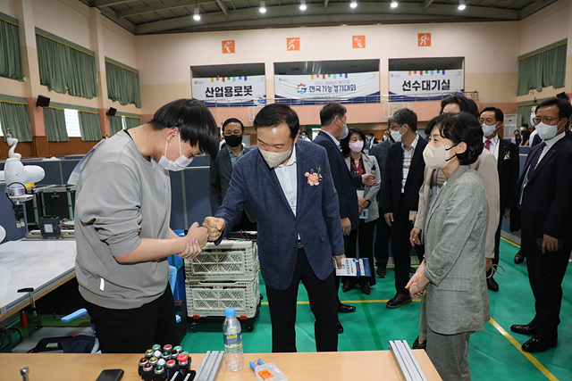 0829 경기도교육청, 제57회 전국기능경기대회 출전(사진2).jpg