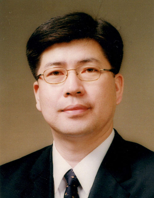 인사행정과-윤창현 성남시 신임 감.jpg