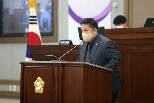 8. 정종윤 의원 5분발언.jpg