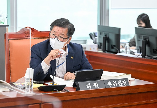 221114 허원 의원, 道교통연수원 ‘수요자중심 효율성 교육’ 개선 촉구.jpg