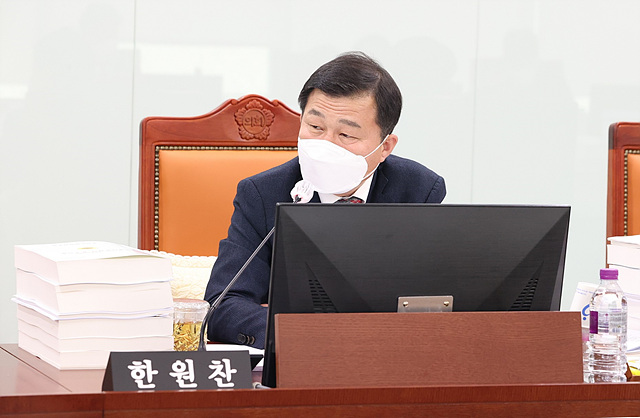 221117 한원찬 의원, 지역상담소 상담 자료의 즉각적인 의원 공유 방안 마련.jpg